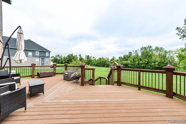 51341 Park Place Drive, Novi, MI 48167