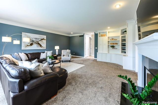 51341 Park Place Drive, Novi, MI 48167