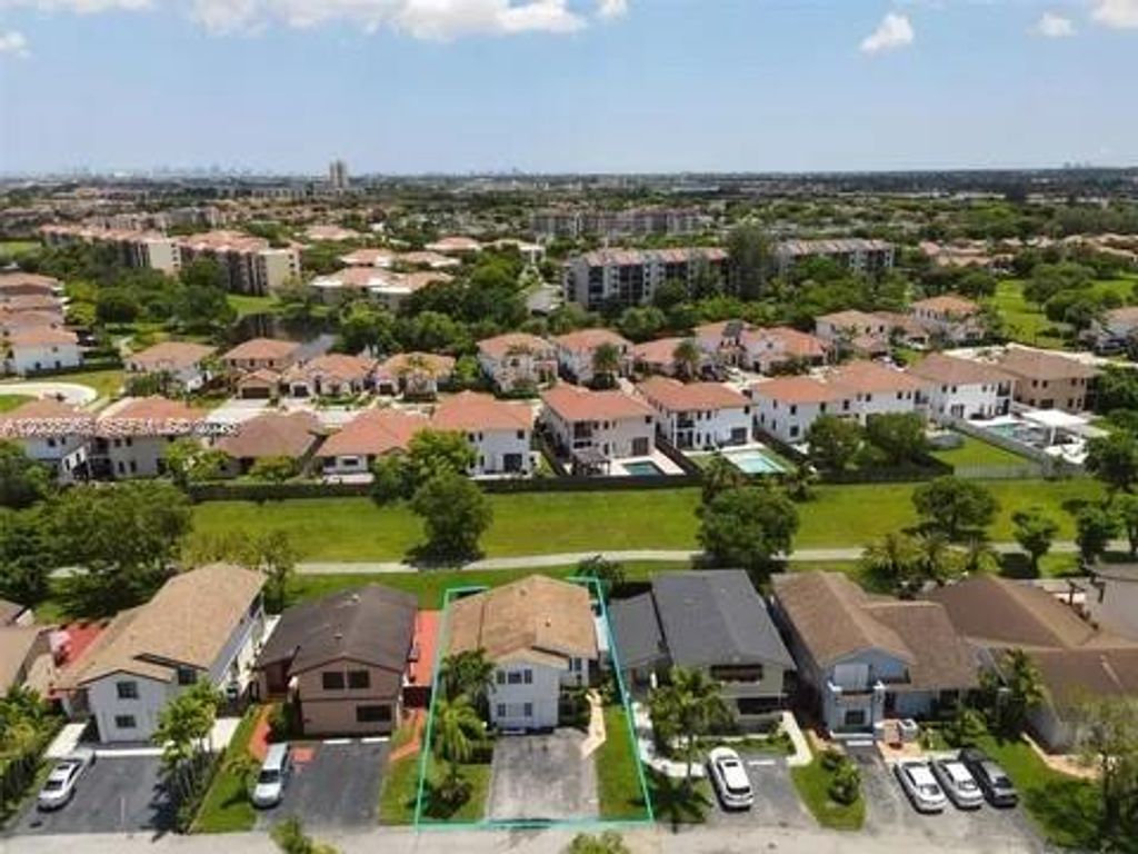 933 NW 106th Ave Circle, Miami, FL 33172