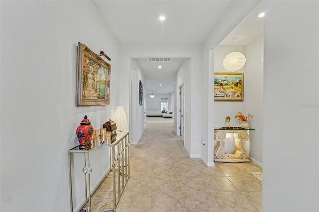 10155 GLIDING EAGLE WAY, Land O Lakes, FL 34638