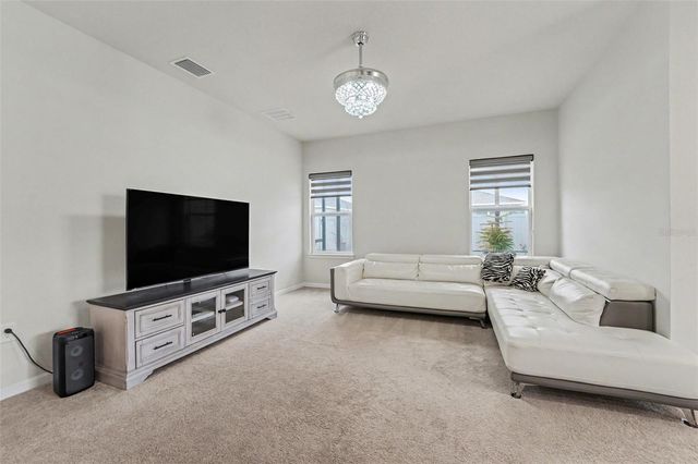 10155 GLIDING EAGLE WAY, Land O Lakes, FL 34638