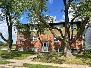 3234 HEATHERTON # 6, Davenport, IA 52804