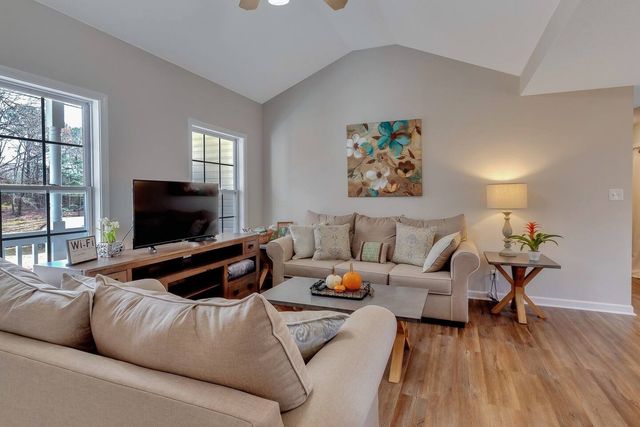 253 Jeffery Dr, Clarksville, TN 37043