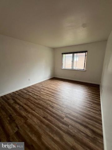 842-B PUTNAM BLVD, Wallingford, PA 19086