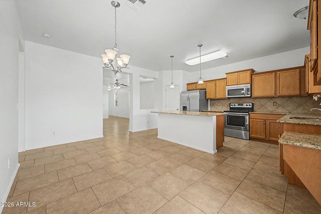 7029 W DESERT Lane, Laveen, AZ 85339
