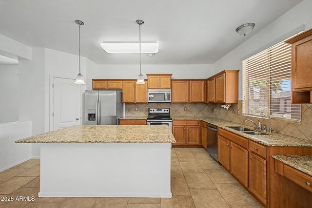 7029 W DESERT Lane, Laveen, AZ 85339