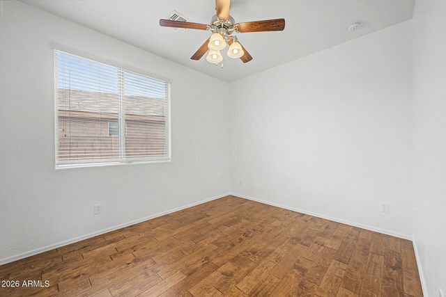 7029 W DESERT Lane, Laveen, AZ 85339