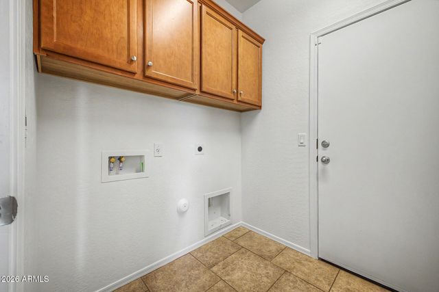 7029 W DESERT Lane, Laveen, AZ 85339