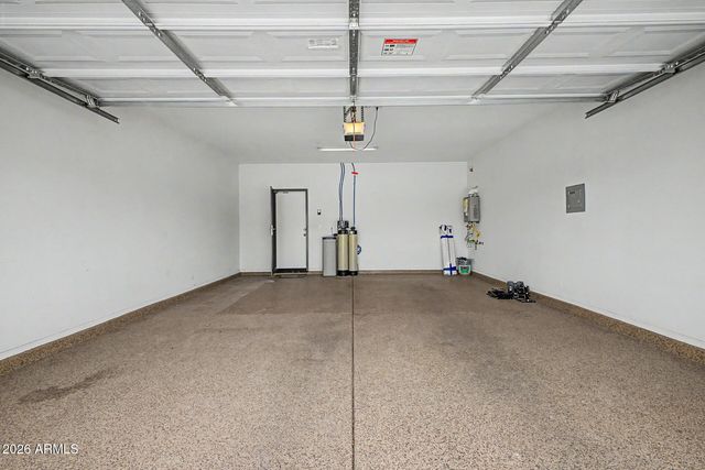 7029 W DESERT Lane, Laveen, AZ 85339