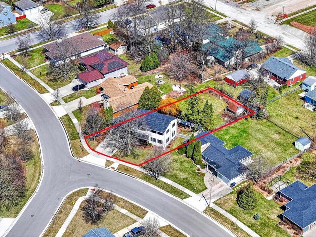 712 CHESTNUT STREET, Neenah, WI 54956
