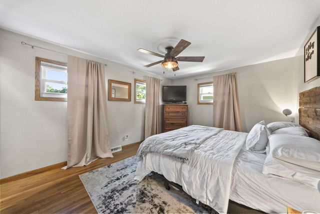 305 Woodsview Drive, Canal Winchester, OH 43110