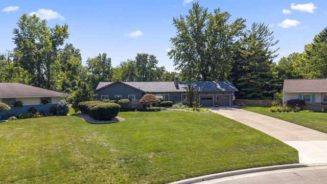 305 Woodsview Drive, Canal Winchester, OH 43110