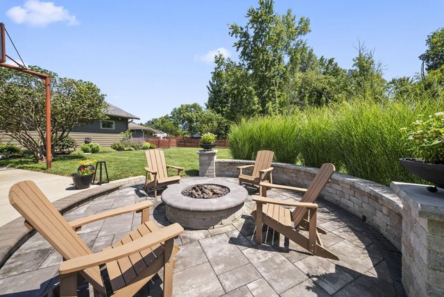 305 Woodsview Drive, Canal Winchester, OH 43110