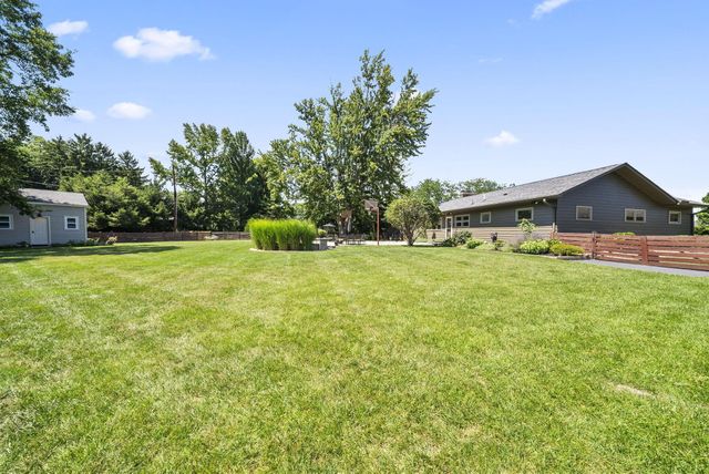 305 Woodsview Drive, Canal Winchester, OH 43110