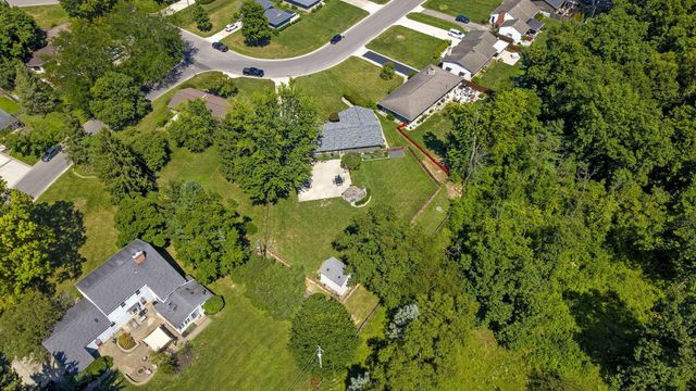 305 Woodsview Drive, Canal Winchester, OH 43110