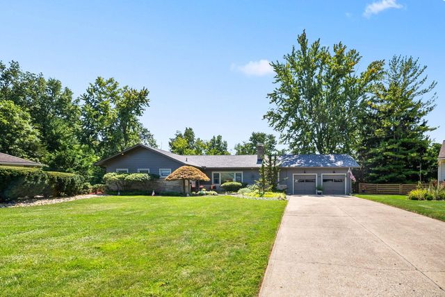 305 Woodsview Drive, Canal Winchester, OH 43110