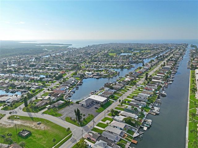 5106 BLUE HERON DRIVE, New Port Richey, FL 34652