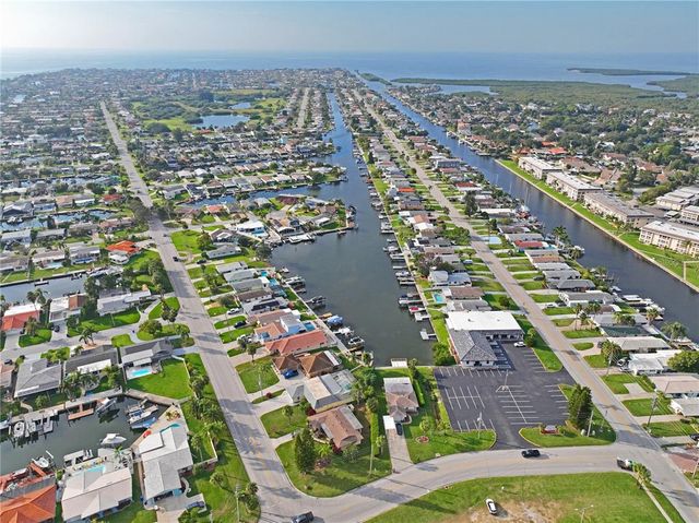 5106 BLUE HERON DRIVE, New Port Richey, FL 34652