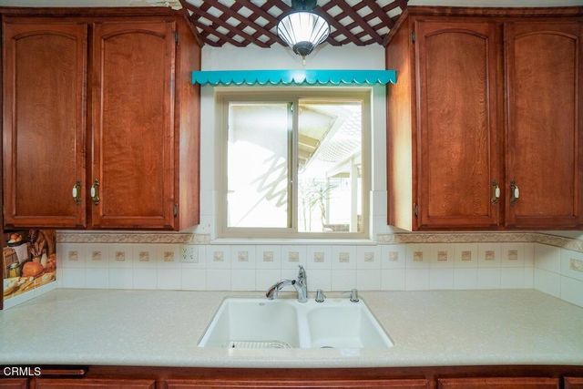 3820 S J Street, Oxnard, CA 93033