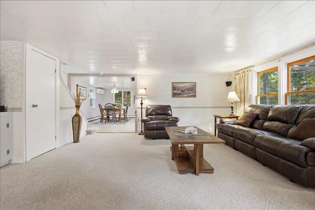 285 East Road, Ferrisburgh, VT 05473