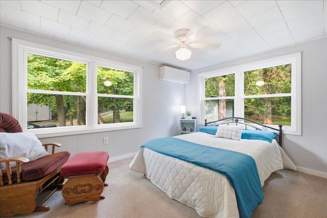 285 East Road, Ferrisburgh, VT 05473