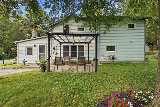 285 East Road, Ferrisburgh, VT 05473
