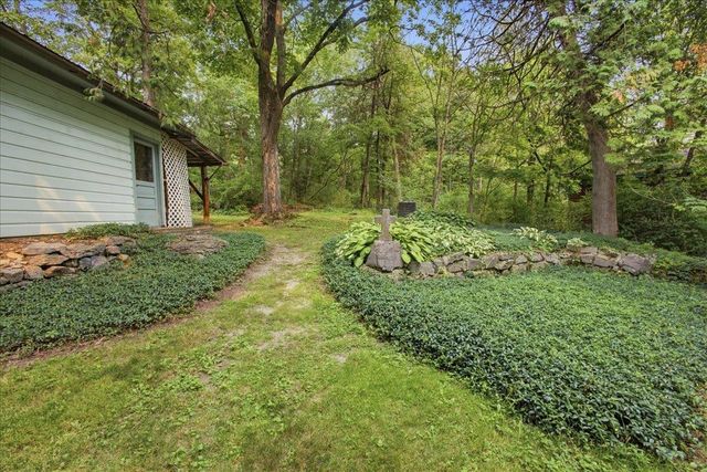 285 East Road, Ferrisburgh, VT 05473