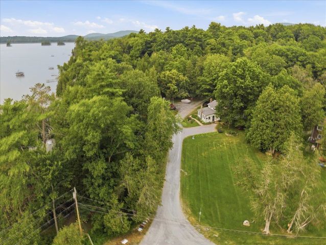 285 East Road, Ferrisburgh, VT 05473