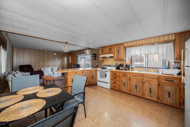17622 E Cowley Ave, Spokane Valley, WA 99016