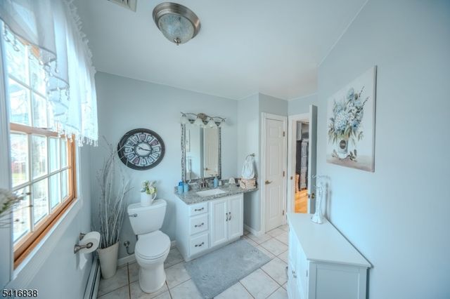 130 Loretta St, Woodbridge Twp., NJ 08861