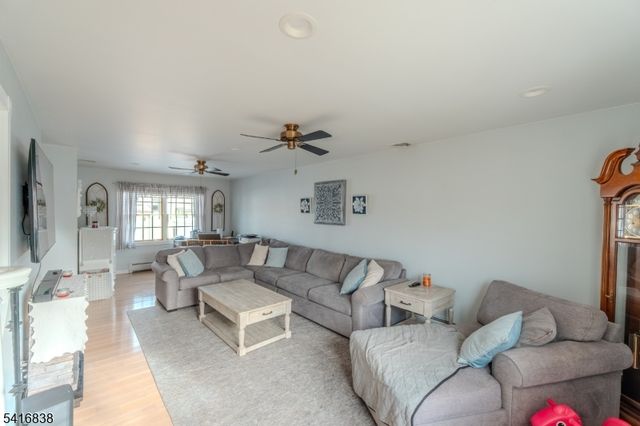 130 Loretta St, Woodbridge Twp., NJ 08861