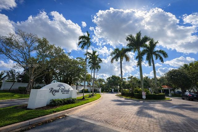 22129 Majestic Woods Way, Boca Raton, FL 33428
