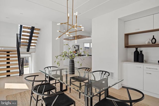 527 BROWN ST, Philadelphia, PA 19123
