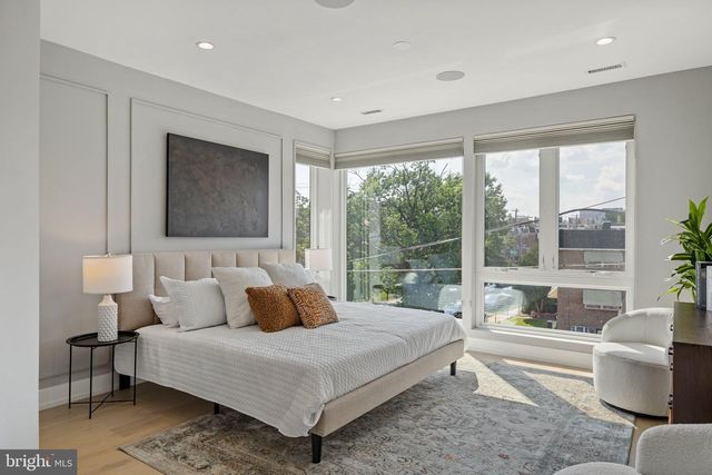 527 BROWN ST, Philadelphia, PA 19123