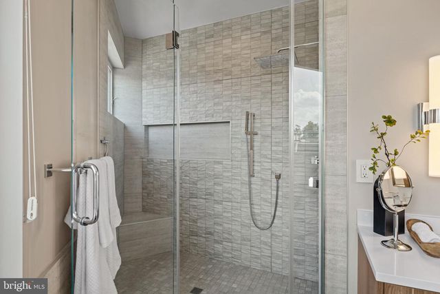 527 BROWN ST, Philadelphia, PA 19123