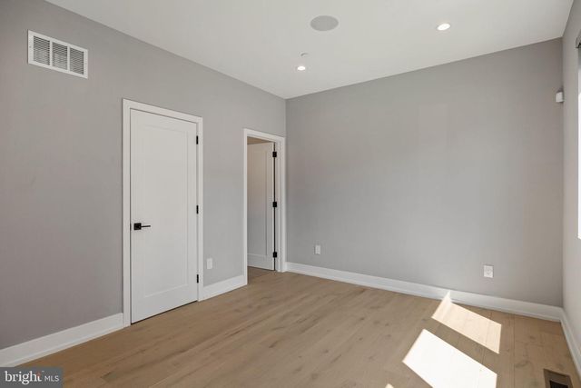 527 BROWN ST, Philadelphia, PA 19123