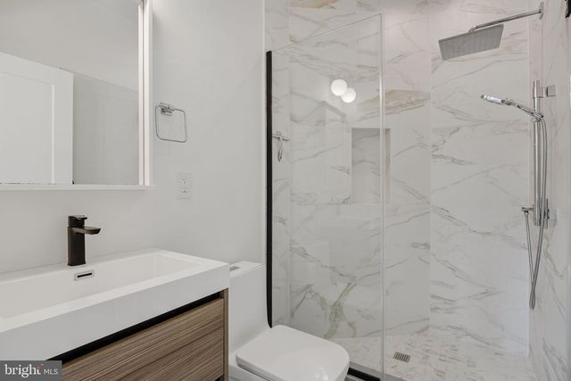 527 BROWN ST, Philadelphia, PA 19123