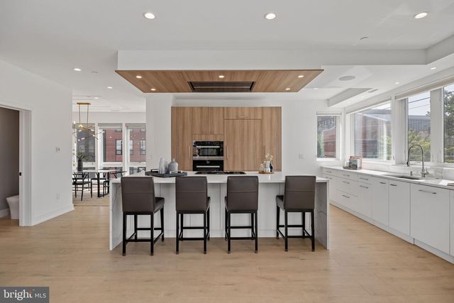 527 BROWN ST, Philadelphia, PA 19123