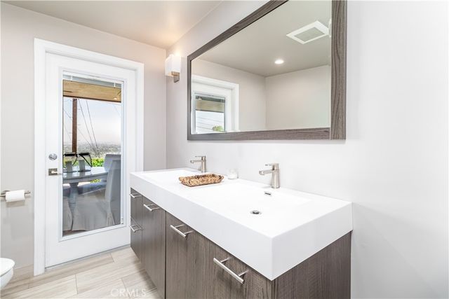 3546 Berry Drive, Studio City, CA 91604