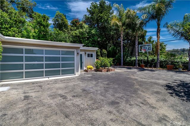 3546 Berry Drive, Studio City, CA 91604