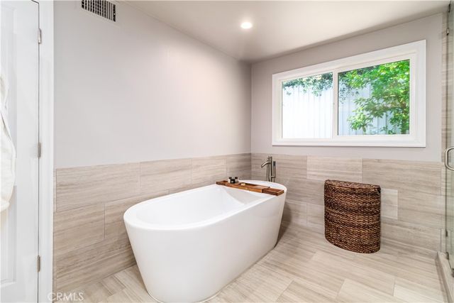 3546 Berry Drive, Studio City, CA 91604