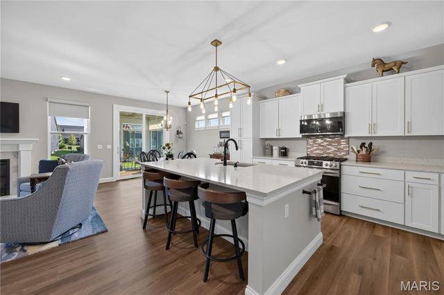 933 Sugar Pear Street, St Charles, MO 63301
