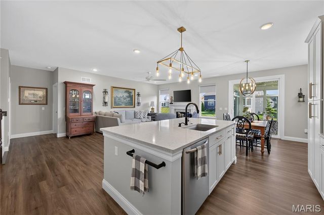 933 Sugar Pear Street, St Charles, MO 63301