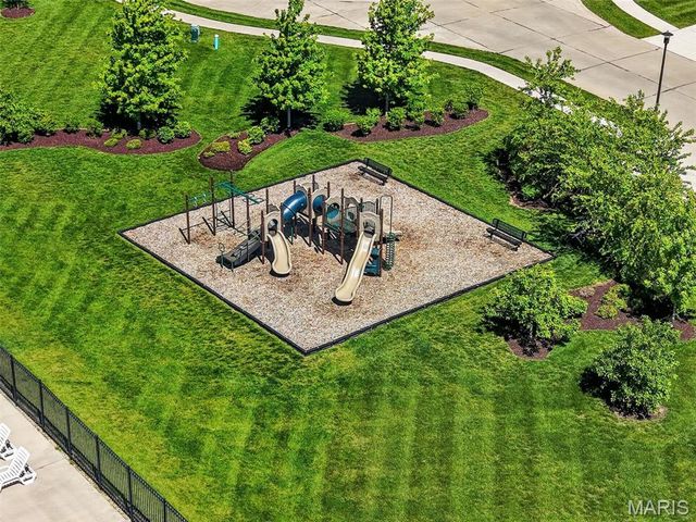 933 Sugar Pear Street, St Charles, MO 63301