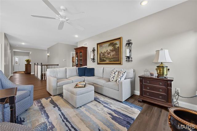 933 Sugar Pear Street, St Charles, MO 63301