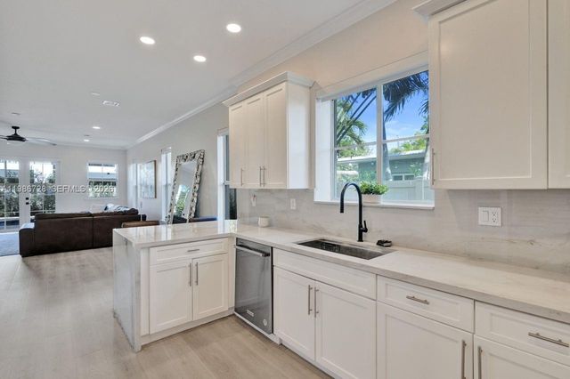 1121 NE 14th Ave 1121, Fort Lauderdale, FL 33304