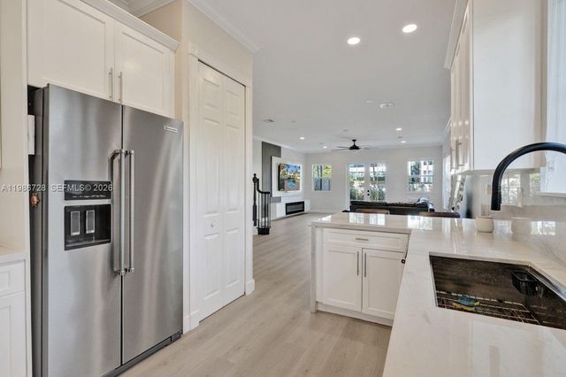 1121 NE 14th Ave 1121, Fort Lauderdale, FL 33304