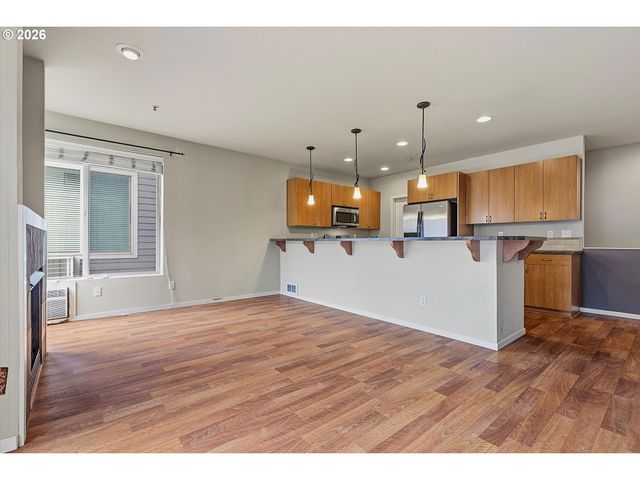 7518 N BURLINGTON Ave, Portland, OR 97203