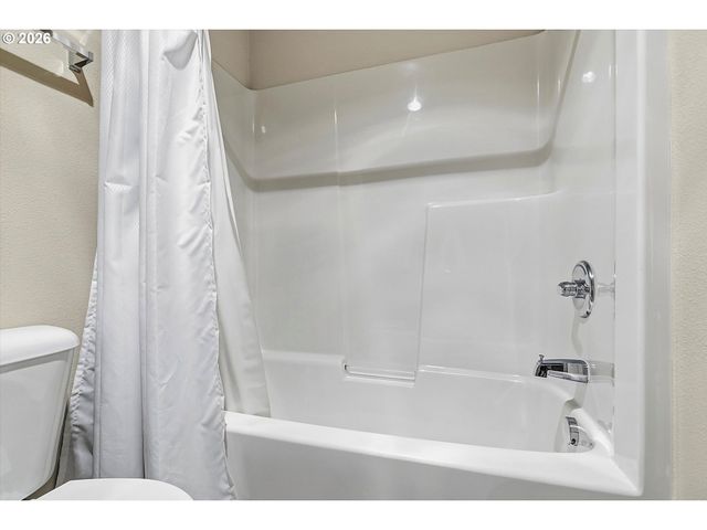 7518 N BURLINGTON Ave, Portland, OR 97203