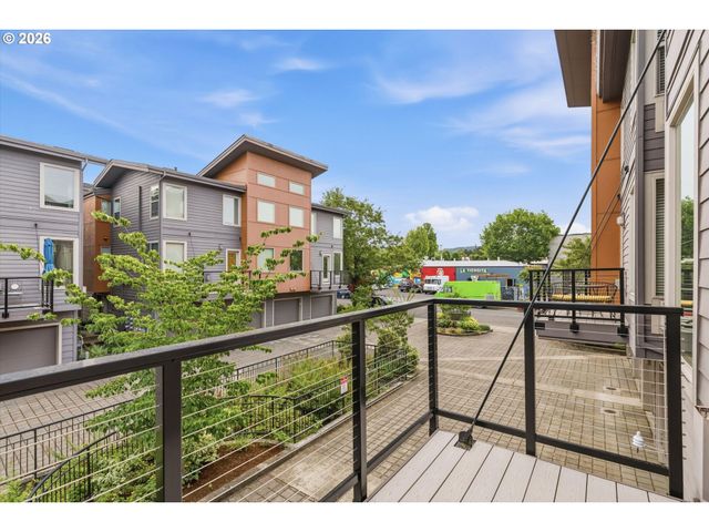 7518 N BURLINGTON Ave, Portland, OR 97203